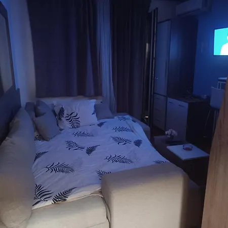 Park Apartment *